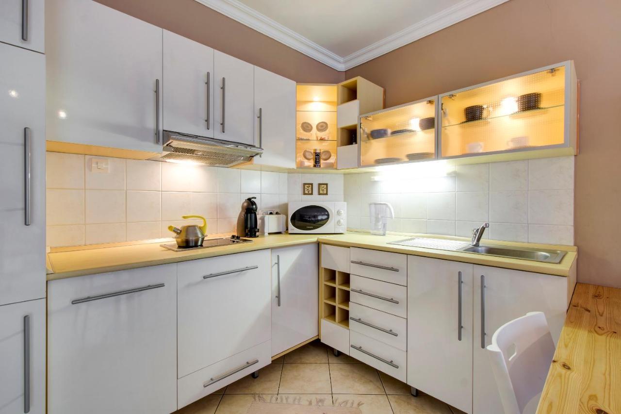 Viola - Newly Furnished With Free Garage! Boedapest