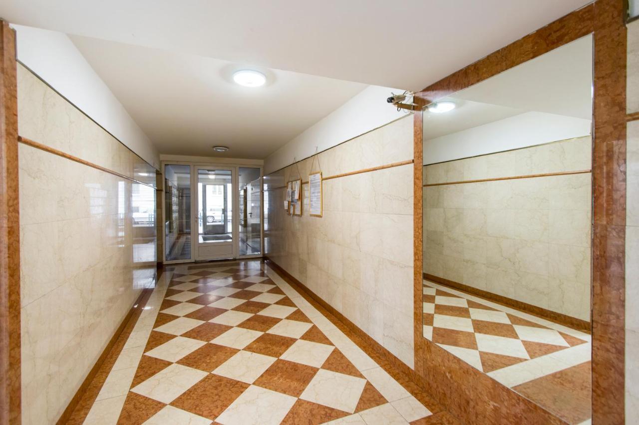 Viola - Newly Furnished With Free Garage! Appartement Boedapest