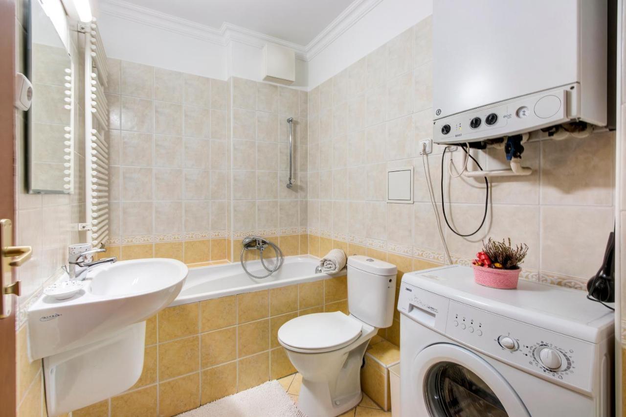 Viola - Newly Furnished With Free Garage! Boedapest