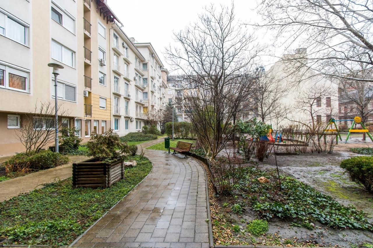 Viola - Newly Furnished With Free Garage! * Boedapest